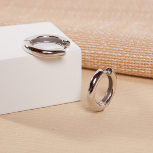 Brinco argola arredondada grande